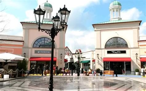 bilder von versace neumünster|Designer Outlet Neumünster (@designeroutletneumunster).